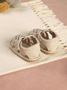 1双婴儿鞋，心形镂空设计，简约百搭凉鞋，适合夏季穿着 - 杏色 - 查看 4