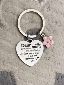 女儿送给妈妈的母亲节礼物，特别的母亲节礼物，带有可爱心形“我爱你”标语的钥匙扣，休闲日常佩戴，可爱街头风，优雅锌合金母亲节礼物 - 銀色 - 查看 2