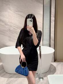 1件女士优雅藏蓝色褶皱方形派对手拿包，奢华闪亮手提包，迷人正式礼服包，适合约会、舞会、生日、晚宴等场合 - 藏蓝色 - 查看 8