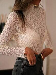 Áo kiểu nữ dài tay cổ tròn màu trơn, chất liệu ren, ôm dáng, thích hợp cho kỳ nghỉ. - Màu be - Xem 3