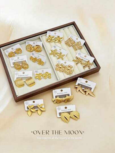 一套24件的优雅耳环，采用闪亮的混合材质元素制成，304不锈钢材质，森林海洋风格，适合女性日常佩戴和参加派对。是复活节和母亲节的完美礼物之选。