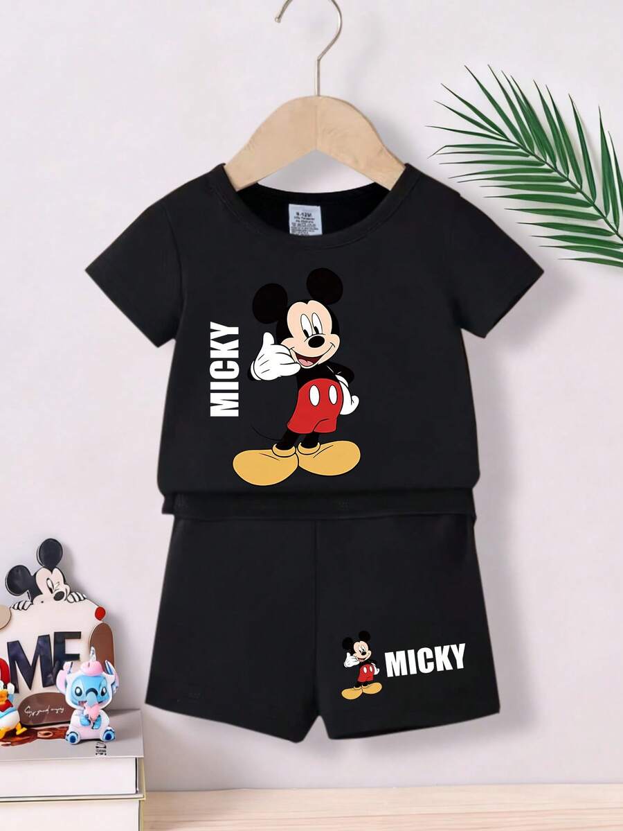 Disney 米奇老鼠两件套夏季男婴休闲短裤套装,包含卡通印花短袖T恤和纯色弹力腰短裤,舒适透气,时尚日常穿着及礼物之选。 - 黑色 - 查看 1
