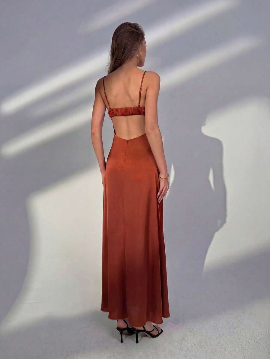Đầm maxi satin màu nâu thanh lịch, cổ chữ V, kiểu dáng slip dress, chi tiết dây thun phía sau, kiểu dáng cơ bản, đa năng, lý tưởng cho dự tiệc cưới, kỳ nghỉ biển, hẹn hò lãng mạn, tiệc mùa hè, lễ hội, lễ tốt nghiệp, đi chơi thường ngày. - Rỉ Nâu - Xem 1