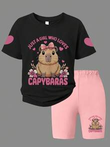 Conjunto Infantil Menina com Top Pullover Gola Redonda Manga Curta Estampa de Capivara e Letra + Shorts Ajustados Estampa de Capivara Fofa Primavera Verão - Preto - Visão 2