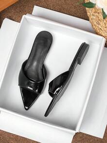 Women's Flat Sandals 2026 Spring/Summer New Versatile Soft Bottom Beach Sandals, Fashion Roman Sandals For Women, Plus Size 41-43 - Black - View 5