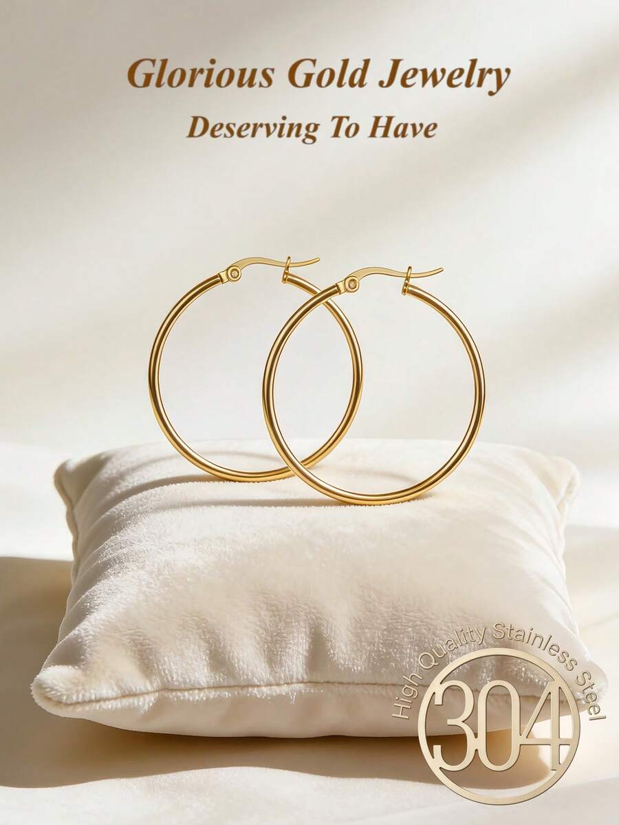 一对不锈钢经典耳环，欧美时尚夸张大耳环，钛钢圆形耳扣，防过敏，不褪色，银色和金色女士首饰 - 金色 - 查看 1