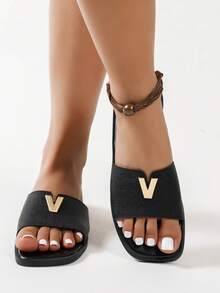 Dép xăng đan nữ màu đen thời trang có khóa cài, dép đi biển kiểu cổ tích hở mũi, dép đế bằng. - màu đen - Xem 3