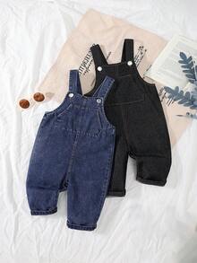 Set de 2 piezas de peto vaquero casual azul y negro para niños pequeños, conjunto de primavera/otoño con camisa de tirantes y pantalón cargo - Multicolor - Ver 1