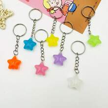 Llavero con estrellas que brillan en la oscuridad, adecuado para bolsos y mochilas, perfecto como recuerdo de fiesta y regalo de cumpleaños - Multicolor - Ver 3