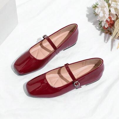 女士新款通勤玛丽珍鞋，复古红色，搭扣设计
