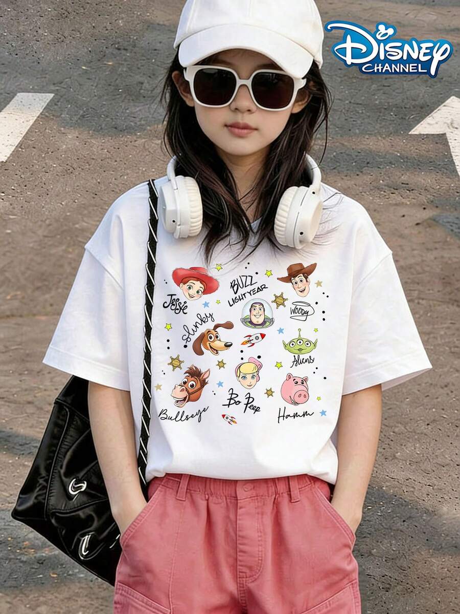 Disney Toy Story Character Name Sticker T-Shirt Print Pattern Summer Tops,Short-Sleeved Casual And Cute Style  Children's Clothing Design,Summer Outfits ,Girl Clothes For Kids ,Ropa Para Niños,Teen Girls Clothes,Kids Clothes,Graphic Tee, Summer Clothes,Perfect For Cool Girls. Comfortable And Breathable Children's Short-Sleeved T-Shirt. Comfortable And Casual Wear All Year Round  Children's Clothes,Comfortable & Lightweight, Iconic Print For Mix-And-Match Outfits,Suitable For Both Boys And Girls. - trắng - Xem 1