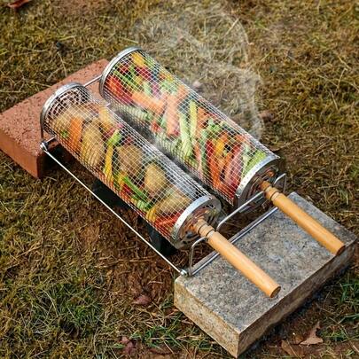 Set de 3 piezas (Rejilla de parrilla + Gancho de parrilla + Tenedor de parrilla) Juego de herramientas de barbacoa de acero inoxidable con mango de madera y gancho colgante - Rejilla de parrilla portátil y resistente para exteriores, cesta de parrilla y pinzas, distribución uniforme del calor, apta para parrilla de gas/carbón, camping, patio trasero