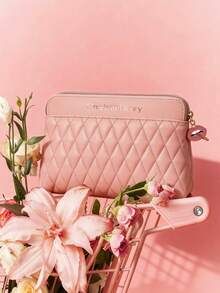 Charlotte Tilbury Materiel Pink Quilted Leather Storage Bag. Makeup Bag. New SS26 Fashion. Travel Essential. - Pink - View 5