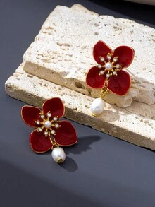 1 Đôi bông tai hình hoa mộc lan màu đỏ tía với mặt dây chuyền ngọc trai nuôi cấy, thiết kế mới thanh lịch, phù hợp cho các dịp lễ và đeo hàng ngày. - Màu Đỏ Sâu - Xem 5