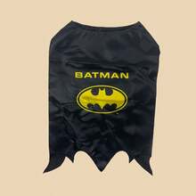 Miniso Áo choàng cho thú cưng DC Batman/Superman, họa tiết in tinh tế, hoàn hảo cho mặc hàng ngày/dự tiệc, món quà sinh nhật tuyệt vời, chất liệu polyester (1 chiếc) - Nhiều màu - Xem 3