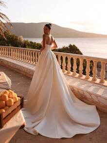 Elegant Off-The-Shoulder Strapless Lace Appliqué Satin A-Line Wedding Dress With Cathedral Train, Wedding Dresses For Bride, Elegant And Comfortable, Includes Plus Sizes, Bridal Gown, Formal Dresses For Women, Suitable For Wedding, Party, After-Party Dress, Cocktail Party, Bride, Party Dress, Formal Occasions, Dinner Dress, Prom Dress, Birthday Party, Celebration, Gala, Festival, Ceremony, Graduation, Homecoming Dress, Vacation, White - 白色 - 查看 5
