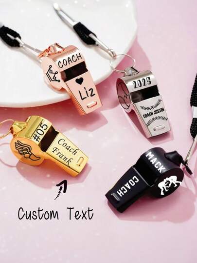 Còi khắc chữ theo yêu cầu kèm dây đeo, quà tặng cá nhân hóa cho trọng tài, quà tặng thể thao cho huấn luyện viên, còi đội bóng đá và quà tặng tri ân.