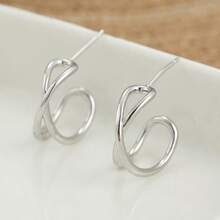 Fashionable Minimalist Twisted Wire Earrings, With Distinctive Linear Design, Versatile Accessory Suitable For Women's Daily Wear, Also Makes A Great Gift - Silver - View 4