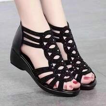 Sandalias casuales de mujer talla grande con cuña, tira de strass y cremallera en la parte trasera, cómodas y versátiles de estilo romano - Negro brillante - Ver 13