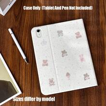 Ốp bảo vệ máy tính bảng kiểu sách có khe đựng bút chì. Vỏ bọc hình sách búp bê nhung màu hồng mềm mại, thiết kế bầu trời sao mộng mơ. Đặc điểm của ốp bảo vệ máy tính bảng: Thiết kế nắp gập kiểu sách, khe đựng bút chì tích hợp, chức năng tự động tắt/mở màn hình thông minh, chức năng giá đỡ ổn định, bảo vệ toàn diện, các đường cắt chính xác. Tương thích với iPad Mini 4/5/6, 9.7/10.2/10.5/10.9/11/12.9/13 inch, Pro/Air 4/5/6/7, thế hệ thứ 10/11, Galaxy Tab A7Lite/A8/A9/A9Plus/S6Lite/S7/S8/S9/S10/S11/FE/Plus Series. - Nhiều màu - Xem 5