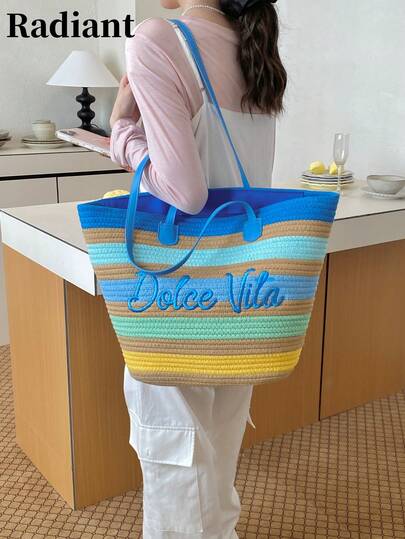 Chiếc túi đeo vai nữ này có thiết kế dệt dây cotton phối màu độc đáo, phù hợp cho những kỳ nghỉ thoải mái, bao gồm cả những chuyến đi biển. Đây là chiếc túi dung tích lớn, hoàn hảo cho việc mua sắm, đi chơi, đi biển và các kỳ nghỉ.