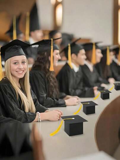 6 hộp kẹo tốt nghiệp năm 2026, hộp quà tốt nghiệp, hộp quà trang trí tiệc tốt nghiệp, hộp mũ tốt nghiệp, đồ dùng tiệc tốt nghiệp năm 2026, tiệc lễ tốt nghiệp, hộp sô cô la nhỏ cho tiệc lễ tốt nghiệp