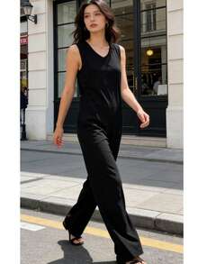 Long Jumpsuit With Bag. - Black - View 2