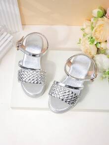 Sandalias de suela gruesa tejida de oro metálico con correa de tobillo de strass para niñas, zapatos casuales antideslizantes de verano para niños - Plateado - Ver 6