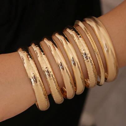 Bộ 7 vòng tay bản dày mạ vàng - Kiểu dáng hỗn hợp với bề mặt được dập nổi và đánh bóng, trang sức phong cách Boho có thể đeo chồng lên nhau, phù hợp cho các bữa tiệc, kỳ nghỉ và dạ hội, món quà sinh nhật lý tưởng cho phụ nữ.