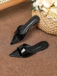 Women's Flat Sandals 2026 Spring/Summer New Versatile Soft Bottom Beach Sandals, Fashion Roman Sandals For Women, Plus Size 41-43 - Black - View 1
