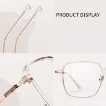 1 chiếc kính mắt nữ gọng vuông tối giản, duyên dáng và dễ thương, phù hợp để đeo hàng ngày. - Trong sáng - Xem 3