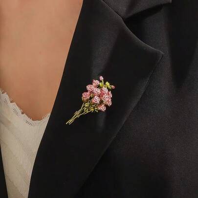1pc Vintage Rose Brooch, Elegant Rose Bouquet Brooch, Retro Botanical Fashion Pin, Suitable For Women, Ideal For Parties, Galas And Birthdays, Versatile Accessory, Floral Brooch