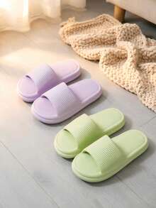 Pantuflas de interior/baño de EVA para hombres y mujeres, adecuadas para uso en el hogar, la playa o la ducha - 2 pares de zapatos, morados y verdes - Ver 7