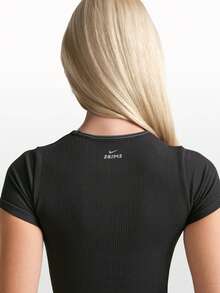 SKIMS  RIBBED SEAMLESS SHORT SLEEVE TOP - 黑曜石 - 查看 2