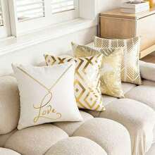 1 chiếc vỏ gối trang trí bằng vải nhung in họa tiết ánh kim, thích hợp cho phòng khách, ghế sofa, phòng ngủ. - Sọc lá vàng - Xem 6