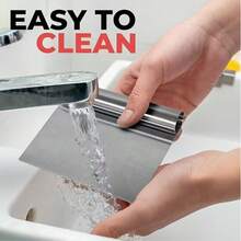 1 chiếc dụng cụ cạo đa năng bằng thép không gỉ, có vạch chia chính xác, có khả năng cắt, cạo, cân và di chuyển bánh ngọt, pizza, bột nhào, bánh mì, phô mai, trái cây và rau củ, giúp cắt đều và tạo hình mịn màng. - Nhiều màu - Xem 8