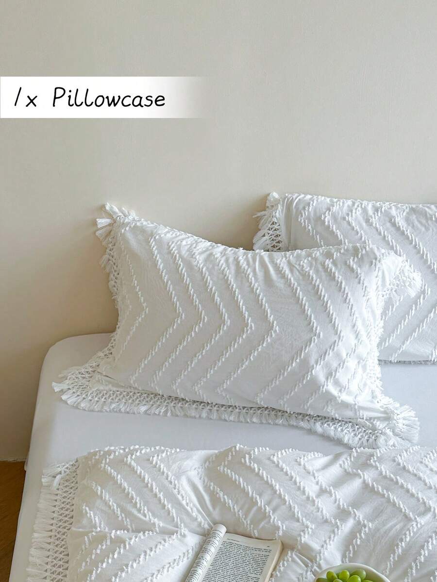 1pc Boho White Wavy Striped Cutout Tufted Pillowcase With Tassels, Vintage Farmhouse Style Polyester Decorative Throw Pillow Cover, Suitable For All Seasons, Decor, Machine Washable, Durable, No Filling Included - White - View 1