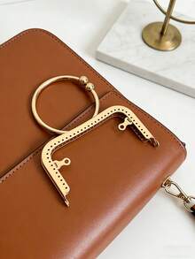 Armação de Bolsa Vintage de Metal com Alça, Alça Suave em Formato de O, Armação de Porta-Moedas Retrô para Projetos de Costura DIY, Ideal para Confecção de Clutches, Carteiras e Bolsas, Adequado para Entusiastas de DIY, Artesãos, Costureiras e Presenteadores, Perfeito para Projetos de Bolsas Feitas à Mão, Oficinas de Artesanato e Presentes Personalizados, Material de Liga Durável, Ferragens Versáteis de Bolsa para Criação de Bolsas Personalizadas - Multicolorido - Visão 6