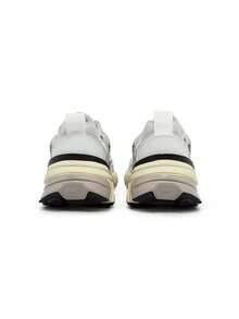 Nike 男士 V2K RUN 轻便透气复古跑步鞋，休闲时尚厚底运动鞋，2026 春季新款 HJ4497-100 - 銀色 - 查看 4