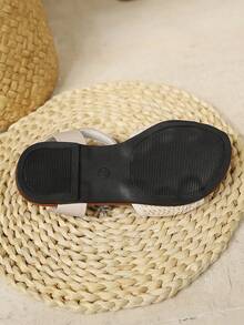 夏季新款女童彩虹编织露趾凉鞋，波西米亚风金属扣防滑沙滩鞋 - 米色 - 查看 7