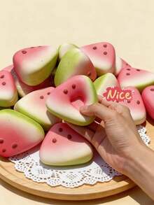 POKOJA LAND Pelota antiestrés de sandía, 1/3/6 piezas, con realismo táctil, suavidad y recuperación lenta de frutas, juguete para aliviar el estrés - Multicolor - Ver 11