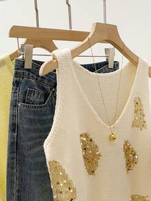 Áo dệt kim cổ chữ V màu be đính sequin, áo vest không tay thêu họa tiết. - Màu be - Xem 3