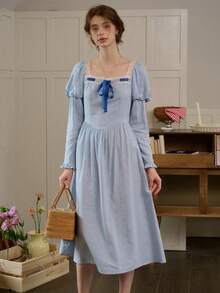 女士复古蓝色中长连衣裙，方领，蕾丝边饰，泡泡长袖，优雅田园风连衣裙 - 藍色 - 查看 7