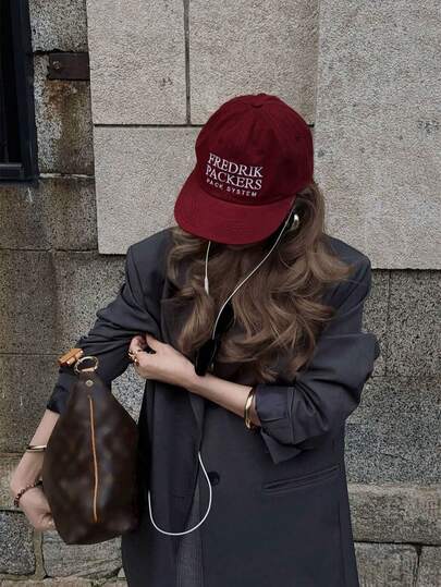 1顶ins风平沿棒球帽，2026春夏新款，字母刺绣圆顶帽，韩版设计师复古软顶休闲遮阳帽，沙滩度假款