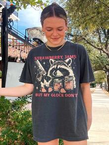 Funny Raccoon Shirt, Trash Panda, Animal Meme, Strawberry Jams , Humor Tee, Sarcastic Top, Vintage Graphic Shirts For Men Women - Xám - Xem 1