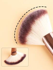 RonShadow 镰刀形扇形化妆刷，柔软粉状腮红高光修容刷，便携式化妆工具 - 彩色 - 查看 9
