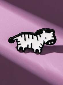 1pc Cartoon Zebra Shaped Brooch, Black And White Minimalist Line Art Design, Adorable Accessory To Add Playful Charm To Outfits - Black and White - View 5