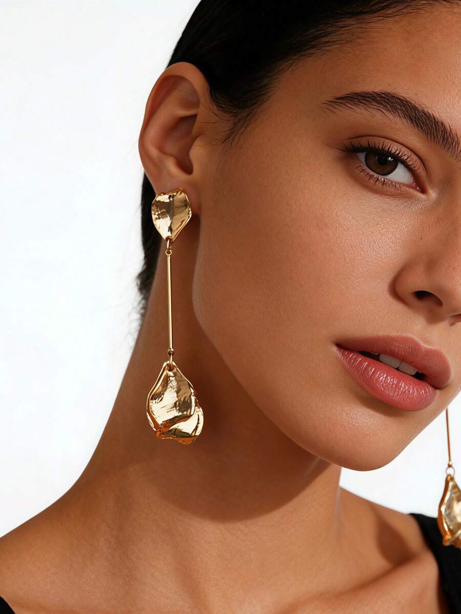 1 par de pendientes colgantes asimétricos de metal con pliegues en forma de hoja, adecuados para uso diario y fiestas - Dorado - Ver 1