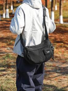 男士尼龙单肩包，大容量，时尚纯色，旅行/假日礼物，户外/骑行/露营斜挎包，夏季返校学生用品，学院风单肩包，新生活必备，高中运动背包 - 黑色 - 查看 3