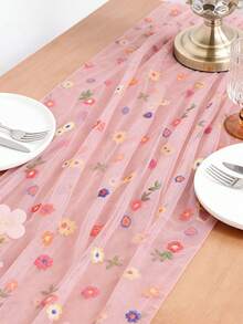 1Pc Pale Pink Embroidered Daisy Table Runner - A Floral-Themed, Sheer Tulle Runner Perfect For Mother's Day; The Ideal Choice For Festive Table Décor At Home Gatherings And Indoor Dining Areas. - 粉色 - 查看 3